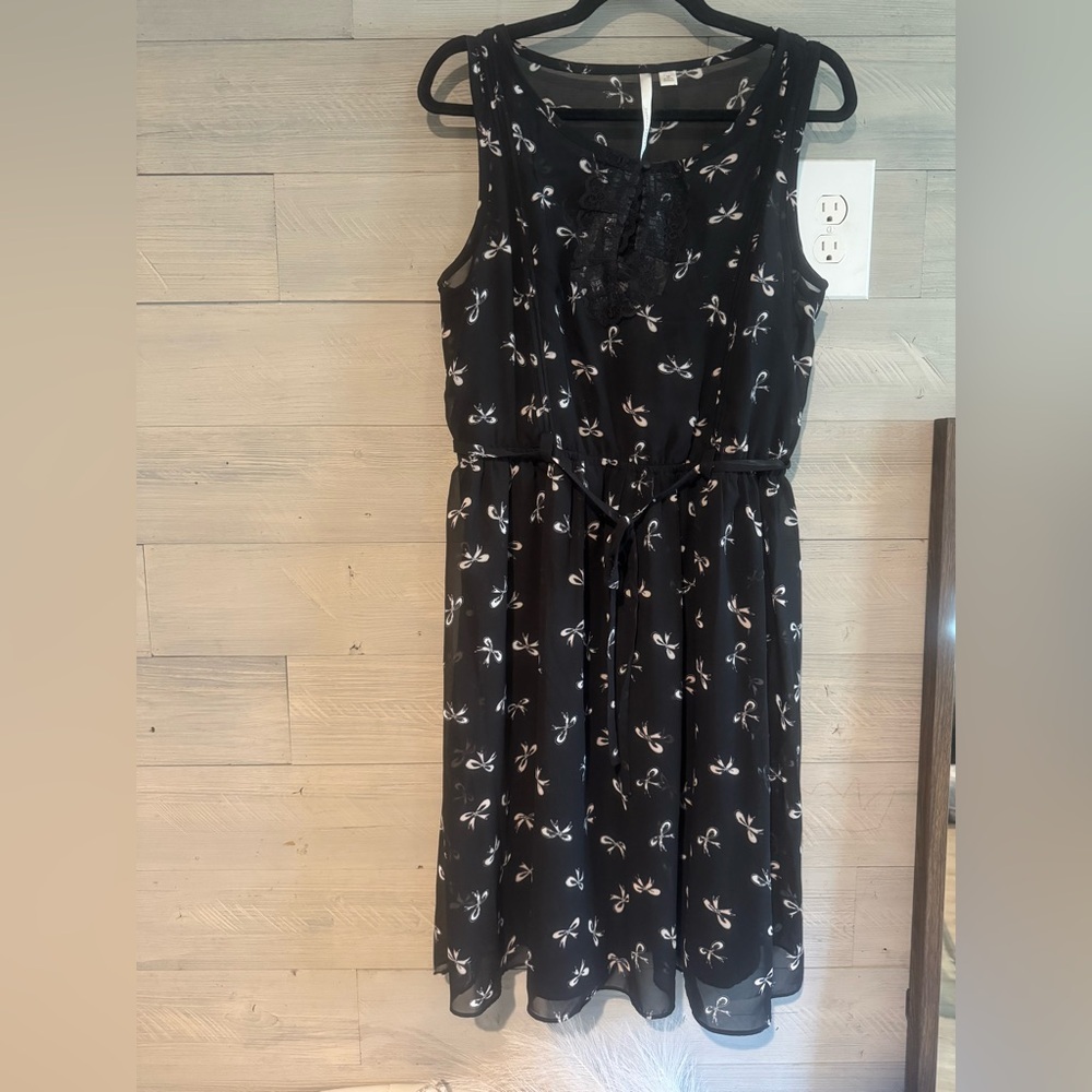 LC Lauren Conrad Black Midi Dress with White Accents
